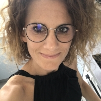 juli_vi2yogini